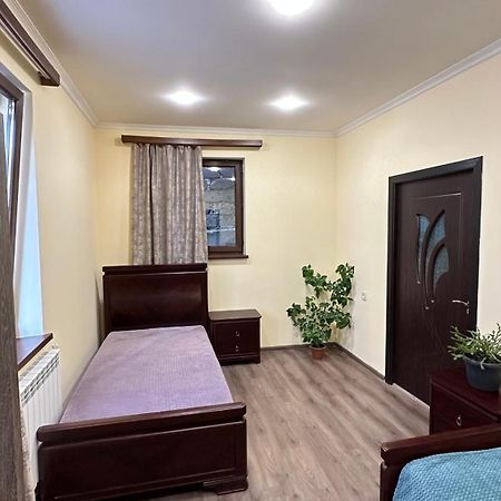 Rest & Relax Hotel Ереван Экстерьер фото
